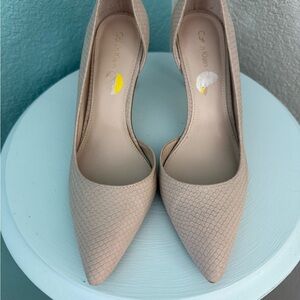 Calvin Klein Tan Heels Elegant Textured Pumps